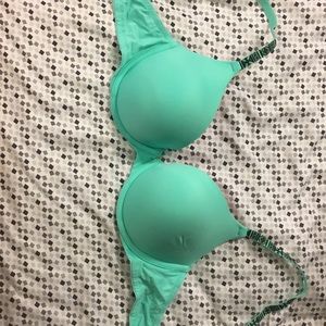 VS PINK wear everywhere push up